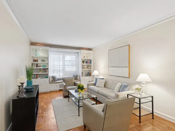 29 West 64th Street image 2 of 11