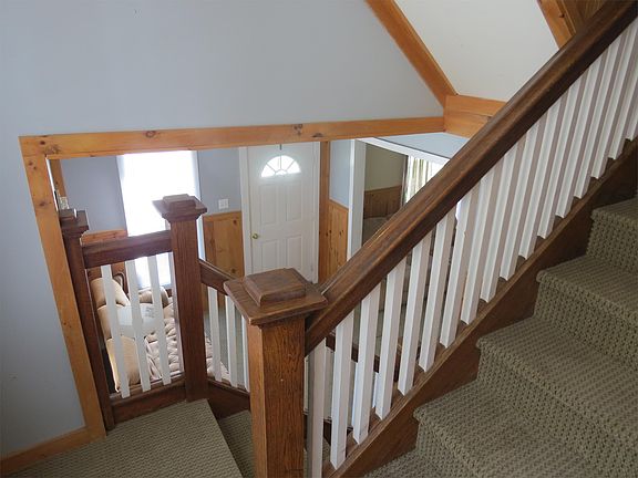 Oak wood work throughout