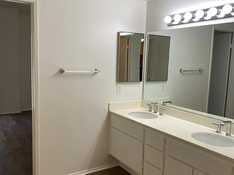 24111 W Del Monte Dr — Photo 16