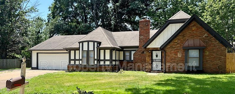 1st image of 4521 Stony Point Dr