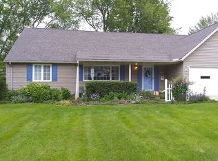 880 Hartford Dr, Elyria, OH 44035