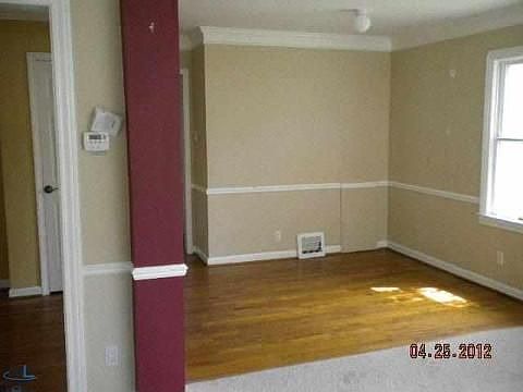 3rd image of 3773 Cummings Ave