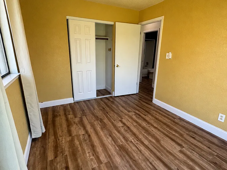 4901 11th Ave — Photo 16