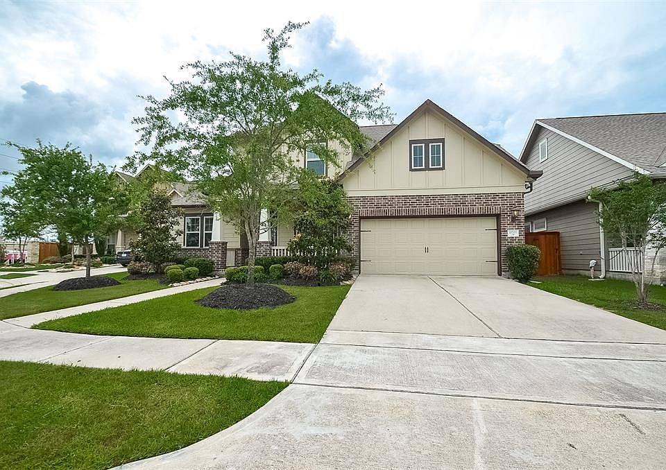 1st image of 10207 Mayberry Heights Dr