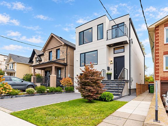 2nd image of 263 Linsmore Cres