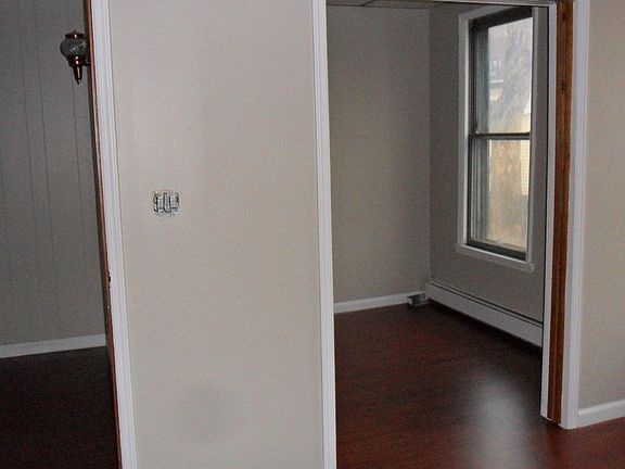 5th image of 51 Stuyvesant Ave