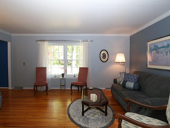 4th image of 10639 Kenridge Dr
