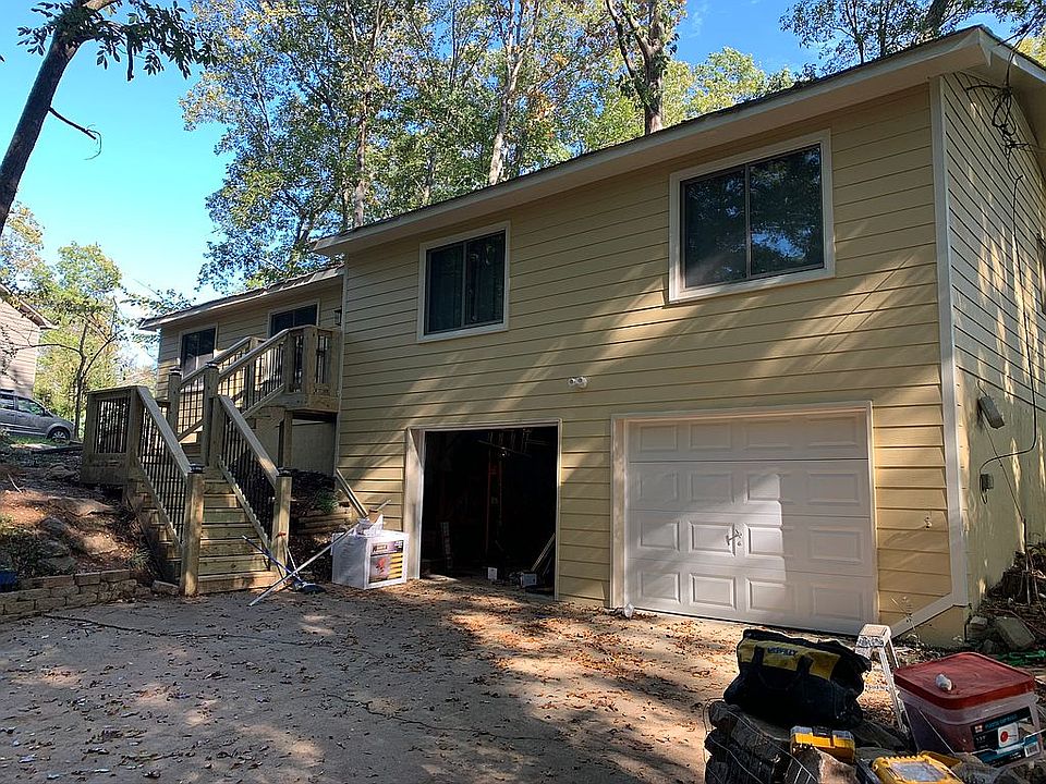 1st image of 815 Vinson Ct