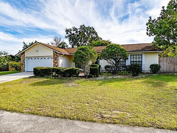 3rd image of 2903 Silver Ridge Dr