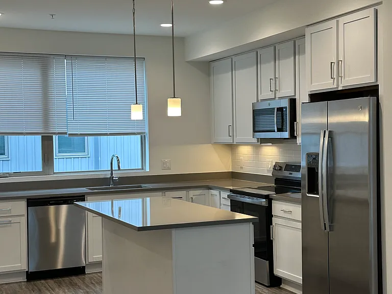 3004 Birchview Walk — Photo 4