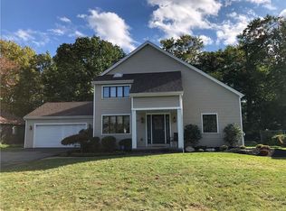 649 Vintage Ln, Rochester, NY 14615