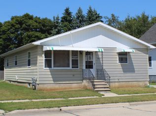 2612 14th St, Two Rivers, WI 54241