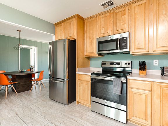5th image of 8113 E Whitton Ave