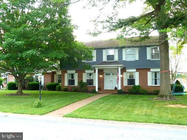 1st image of 13921 Tropicana Dr