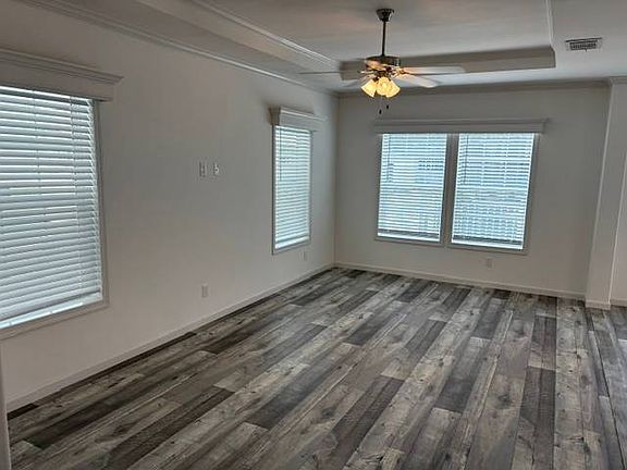 2nd image of 11401 Causeway Blvd