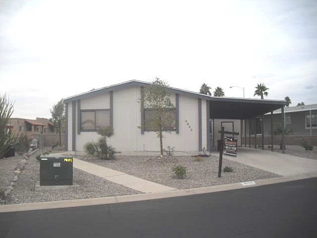 2nd image of 3233 Calanda St