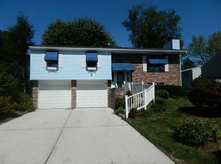 204 Woodmont Dr, Pittsburgh, PA 15238
