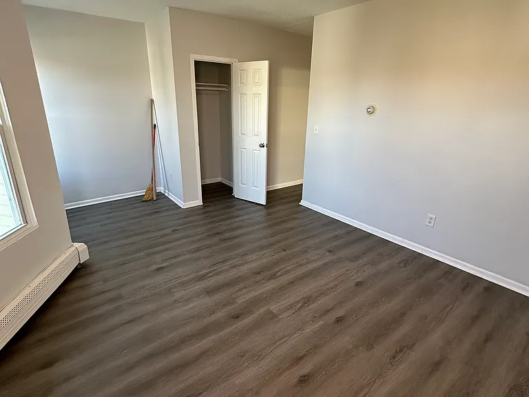 653 Union Ave #3 — Photo 17