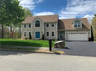 6 Elizabeth Dr, Auburn, MA 01501