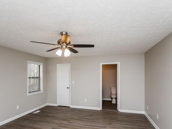 5th image of 4050 Evelyn Dr #21