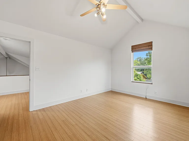 2214 Iva Ln #B — Photo 35