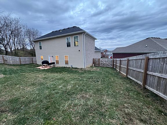5th image of 115 Bayberry Ln