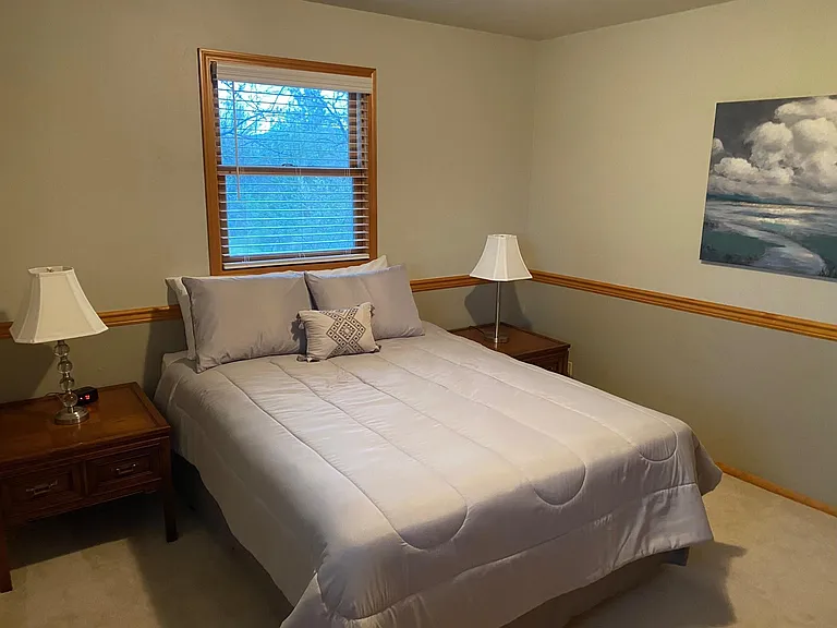 540 Shoreline Dr — Photo 9