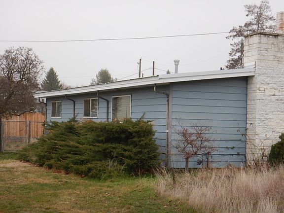 2nd image of 1957 Pleasant St