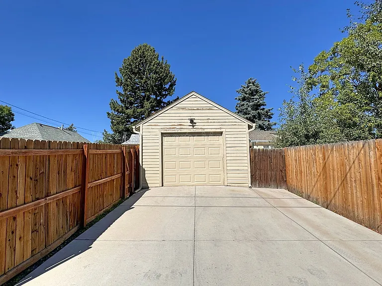 4720 Elm Ct — Photo 34