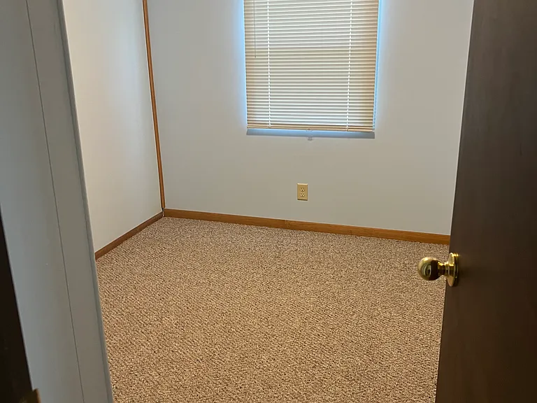 5203 Slattery Rd — Photo 7