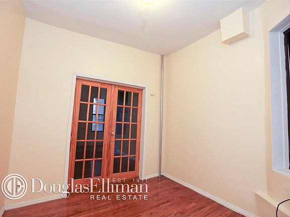 2nd image of 349 E 51st St APT 2re