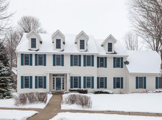 W73N333 Cedar Pointe Ave, Cedarburg, WI