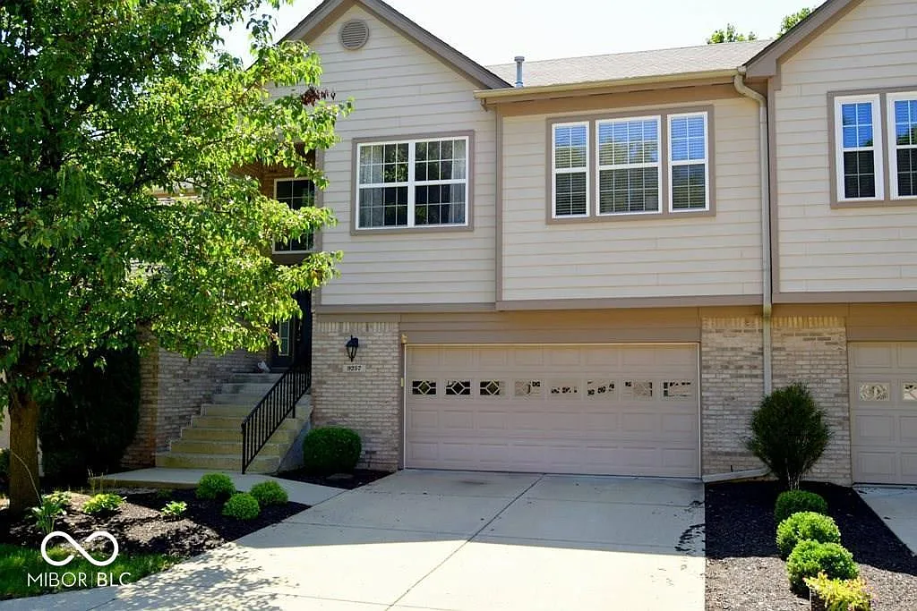 9257 Muir Ln photo 1