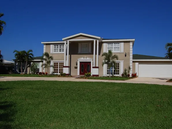 2157 Bayou Grande Blvd NE, Saint Petersburg, FL 33703