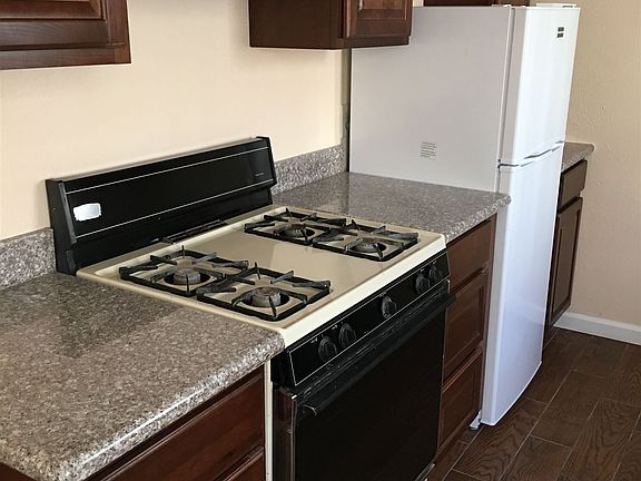 4th image of 944 N San Vicente Blvd APT 7