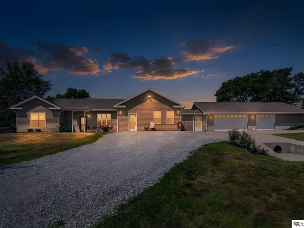 13994 156th St, Louisville, NE 68037
