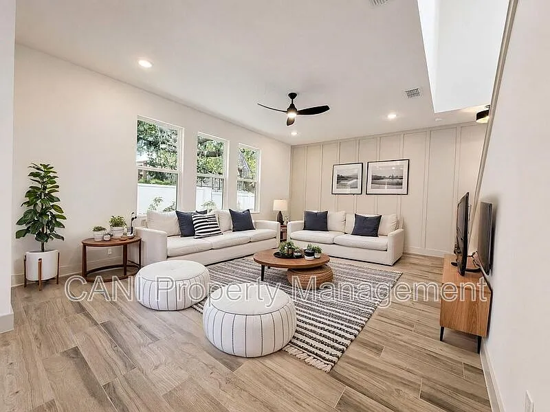 3 bed, 2.5 bath, 2950 sqft, $3,650 — Photo 4