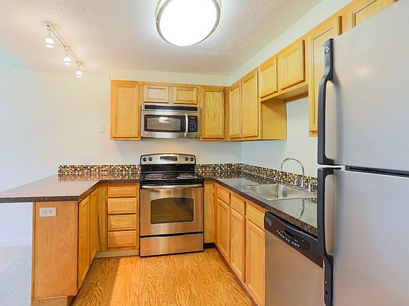 2nd image of 5278 Southwestern Blvd #1