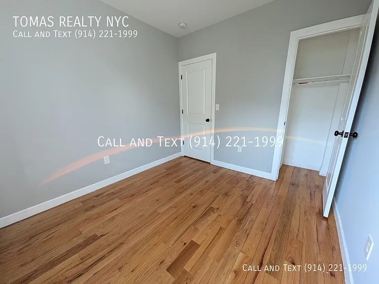 776 E 233rd St — Photo 2