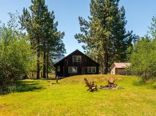 25706 SW Cold Springs Resort Ln, Camp Sherman, OR 97730