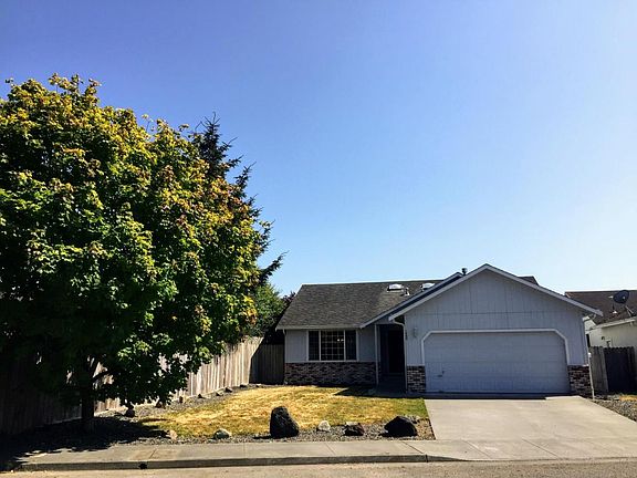2nd image of 1060 Railroad Dr