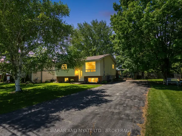 39 Riverview Dr, Greater Napanee, ON K7R 3A1