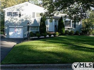 44 Glenwood Rd, Fanwood, NJ 07023