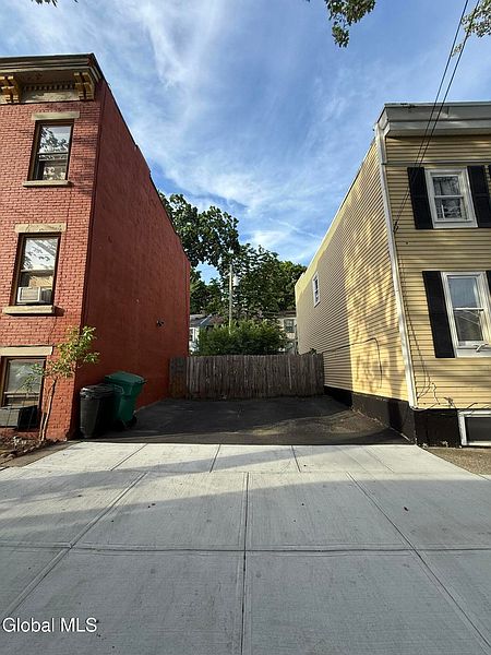 2nd image of 43 Myrtle Avenue