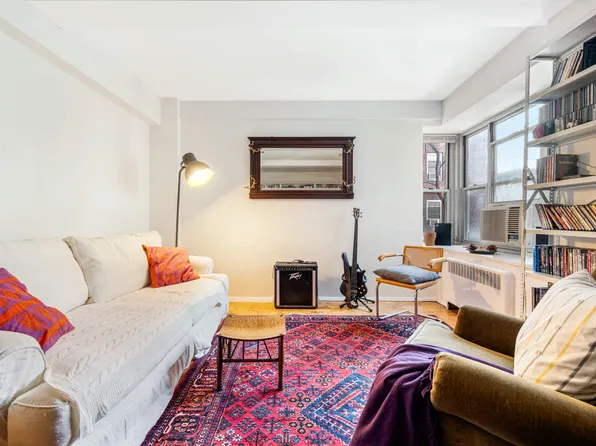 500 Grand Street image 1 of 9