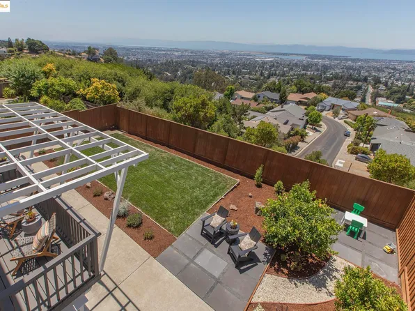381 Crestmont Dr, Oakland, CA 94619