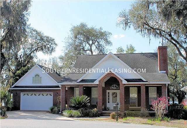 1st image of 325 Grand Oak Dr