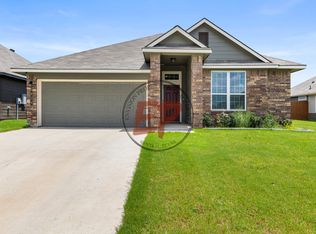 824 N Ranch Rd, Waco, TX 76705