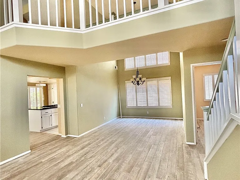 1834 Berryhill Dr — Photo 9
