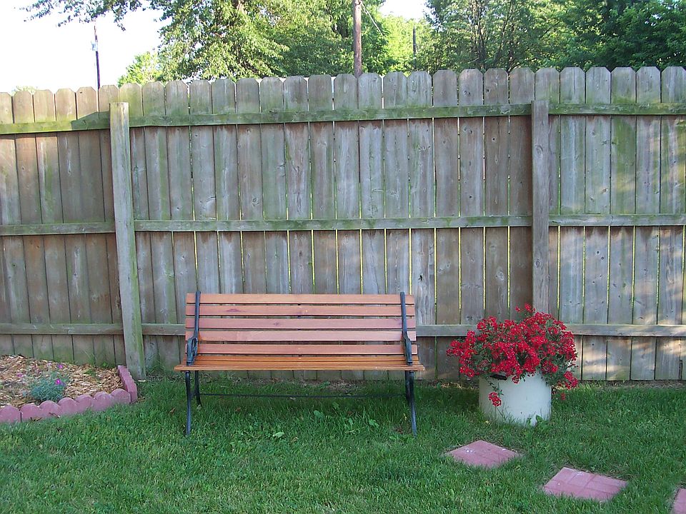 1st image of 3466 Chaucer Dr